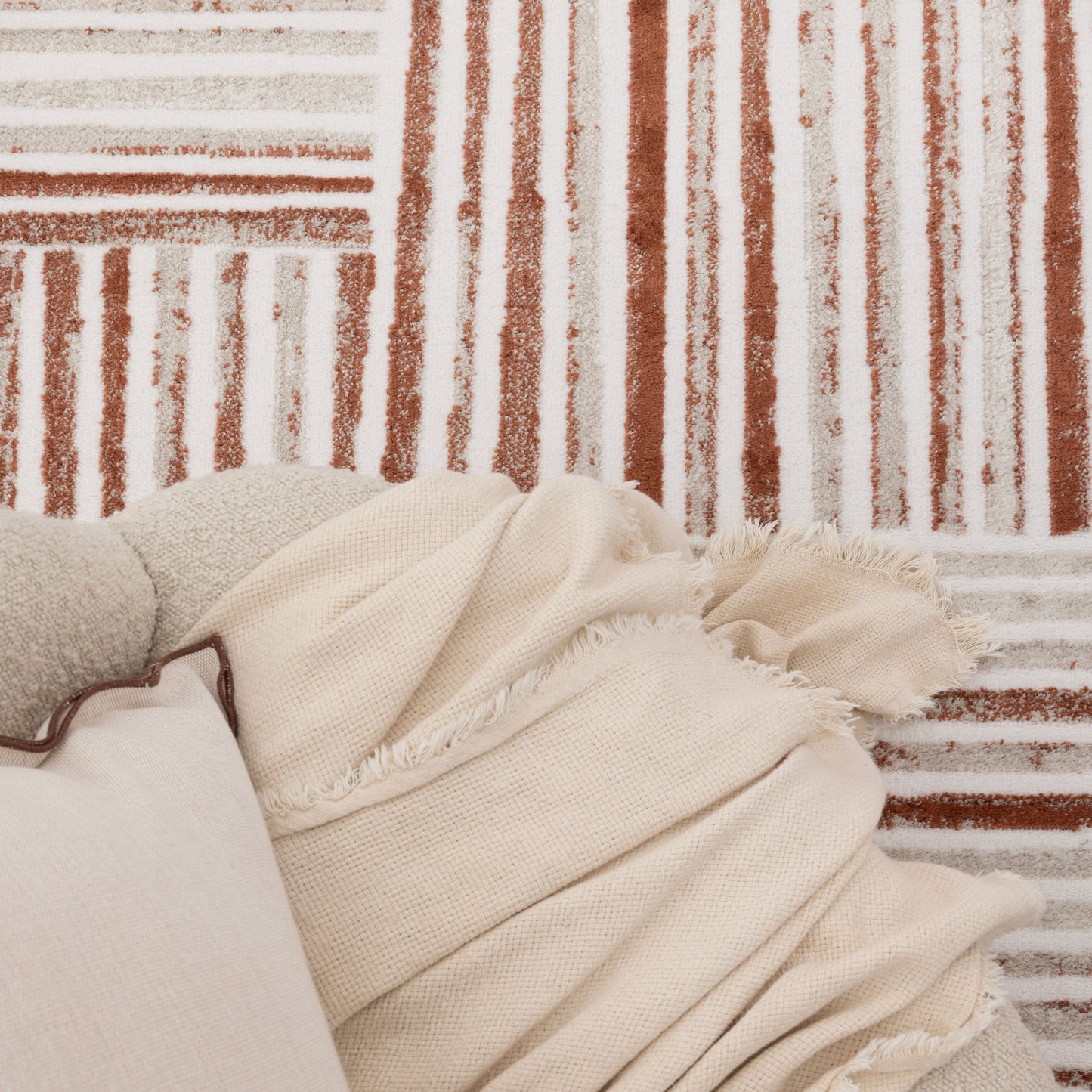 Wellington Geometric Lines Rust Rug - W004